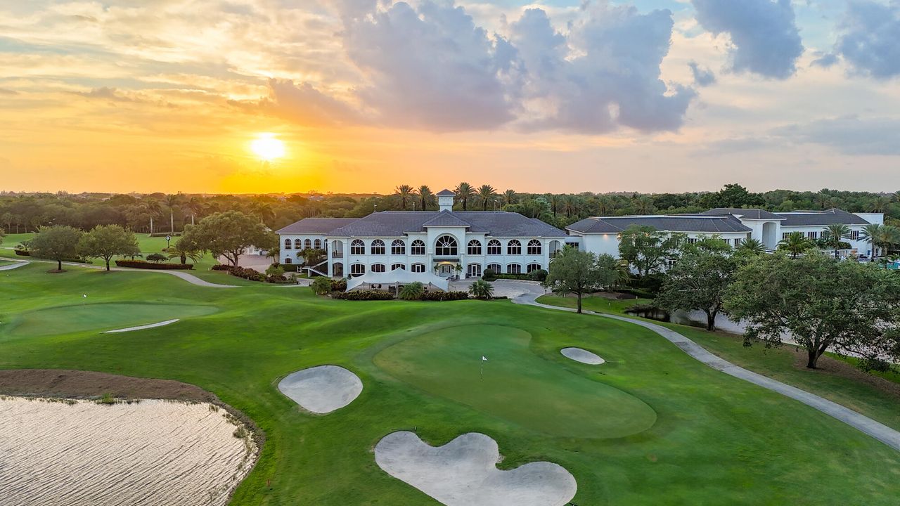 For Sale: $1,175,000 (3 beds, 2 baths, 2781 Square Feet)