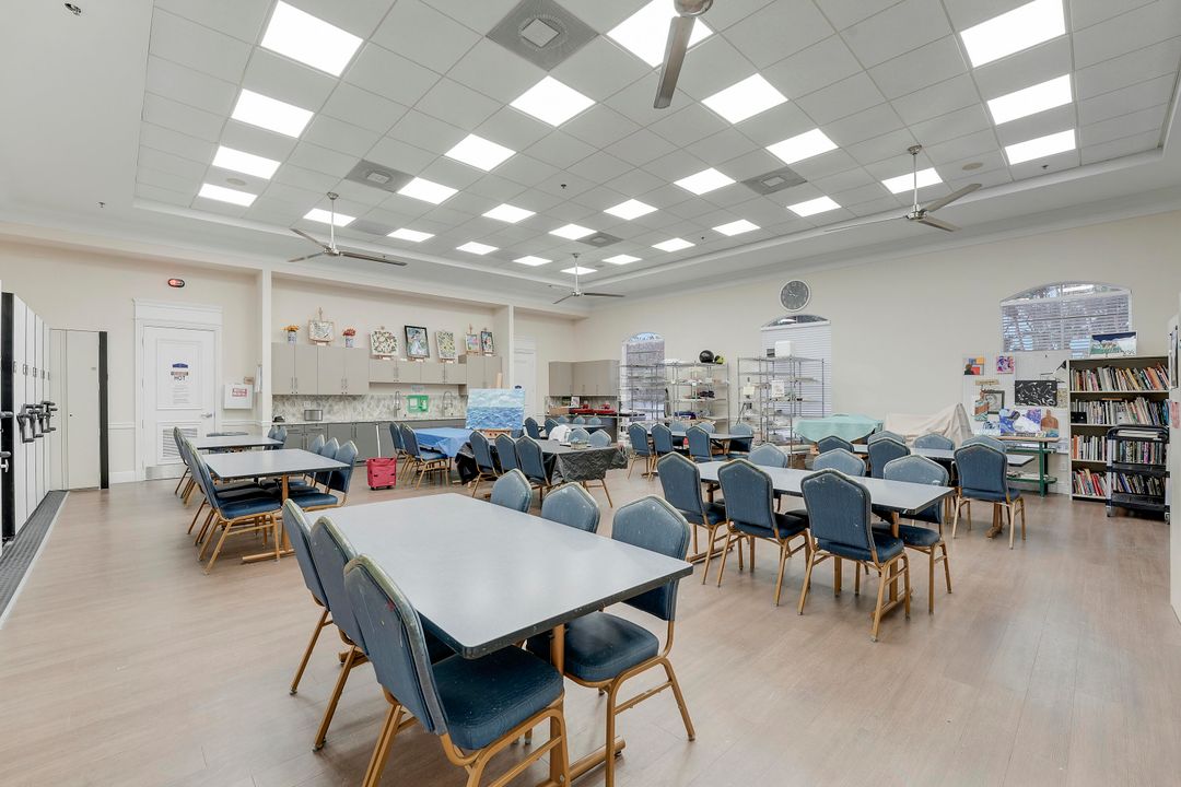 En Venta: $590,000 (3 camas, 2 baños, 2175 Pies cuadrados)