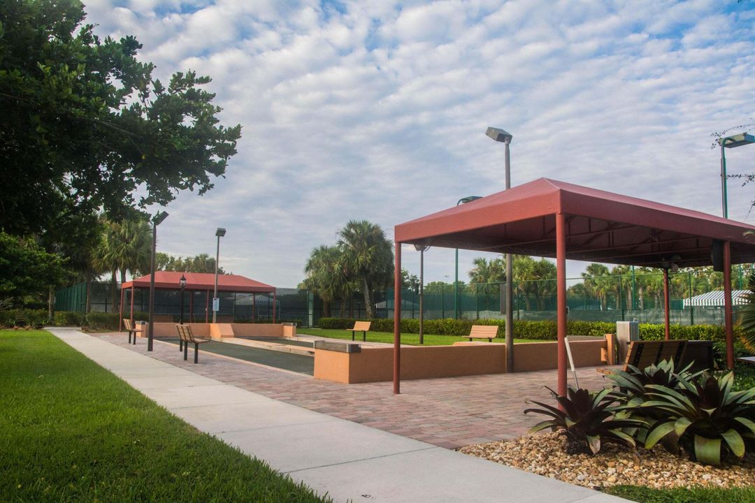 En Venta: $590,000 (3 camas, 2 baños, 2175 Pies cuadrados)