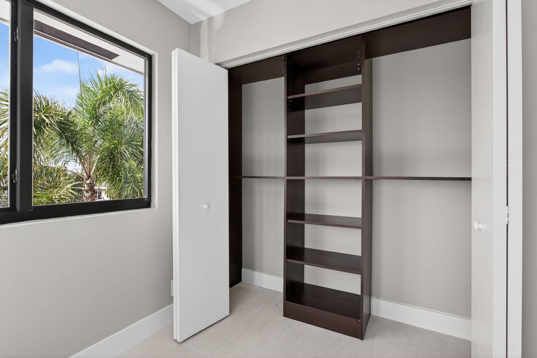 En Venta: $2,990,000 (4 camas, 3 baños, 2839 Pies cuadrados)