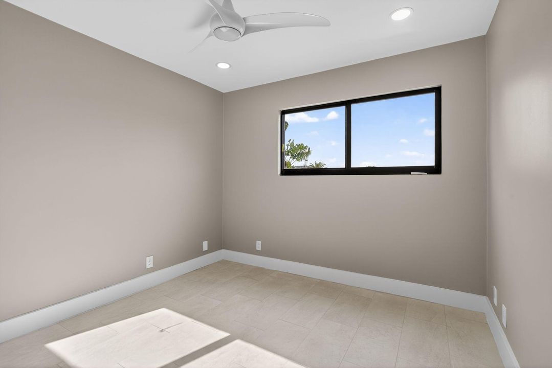 En Venta: $2,990,000 (4 camas, 3 baños, 2839 Pies cuadrados)