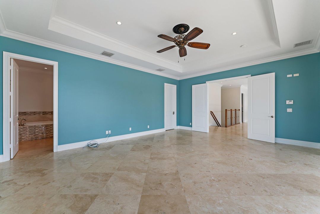 На продажу: $6,875,000 (3 спален, 2 ванн, 4217 Квадратных фут)