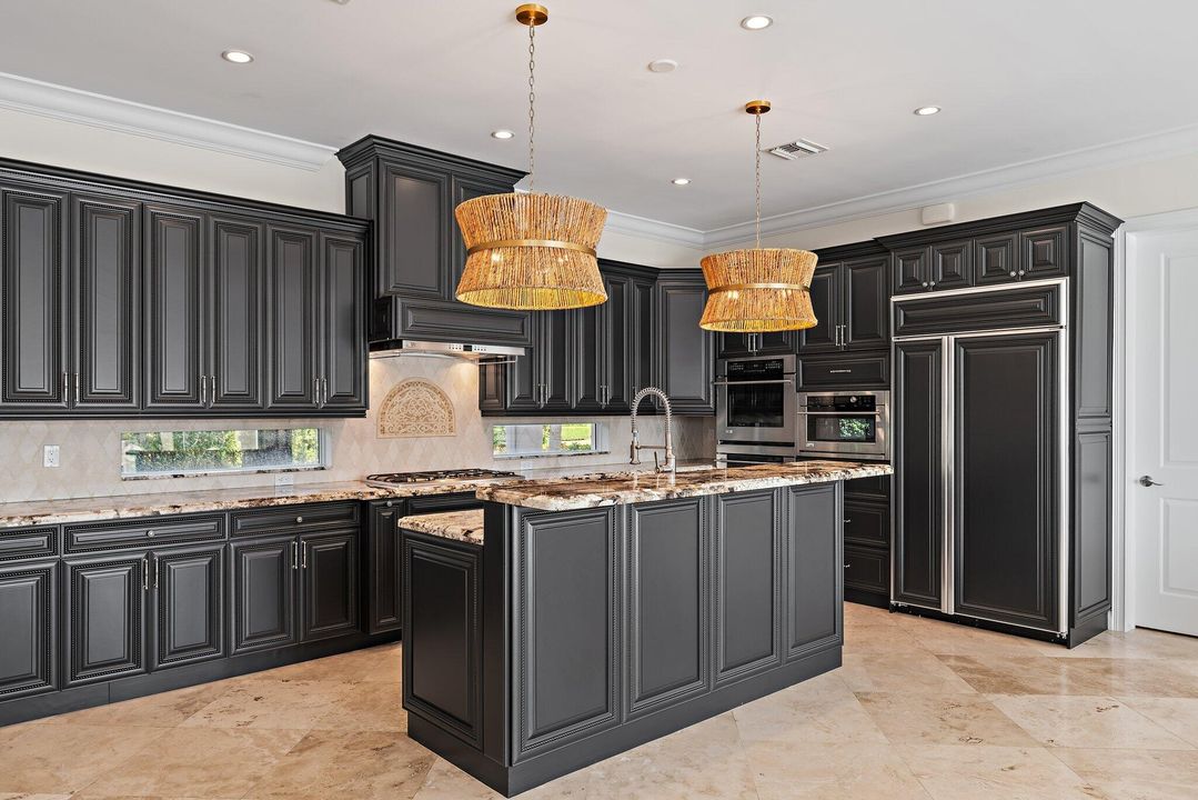 На продажу: $6,875,000 (3 спален, 2 ванн, 4217 Квадратных фут)