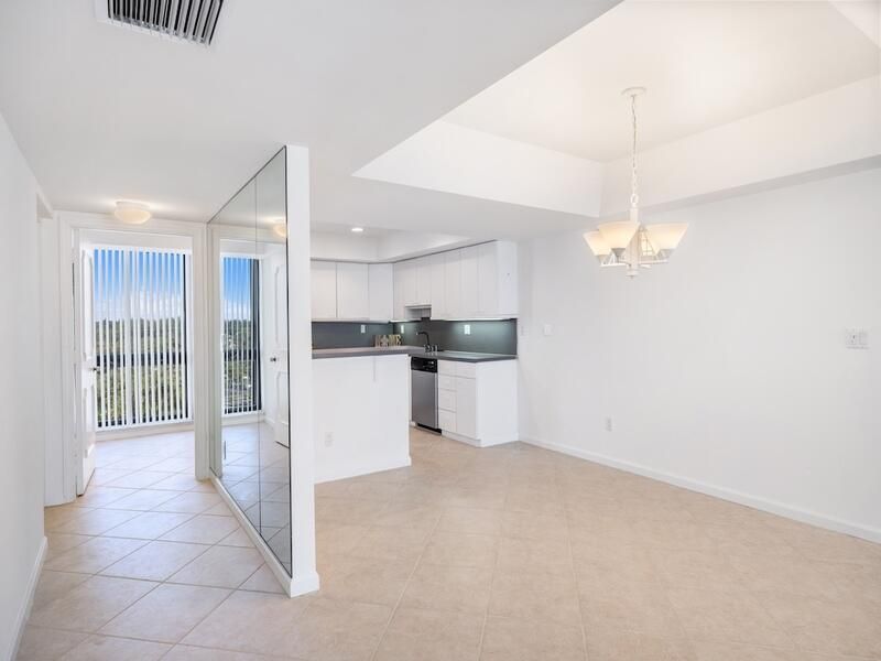 En Venta: $600,000 (2 camas, 2 baños, 1860 Pies cuadrados)