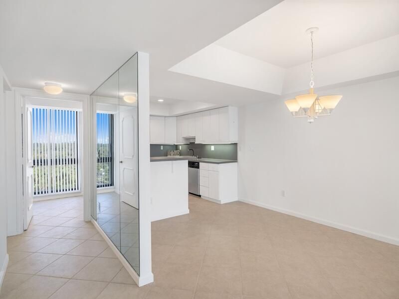 En Venta: $600,000 (2 camas, 2 baños, 1860 Pies cuadrados)