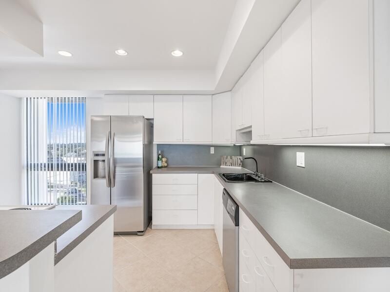 En Venta: $600,000 (2 camas, 2 baños, 1860 Pies cuadrados)