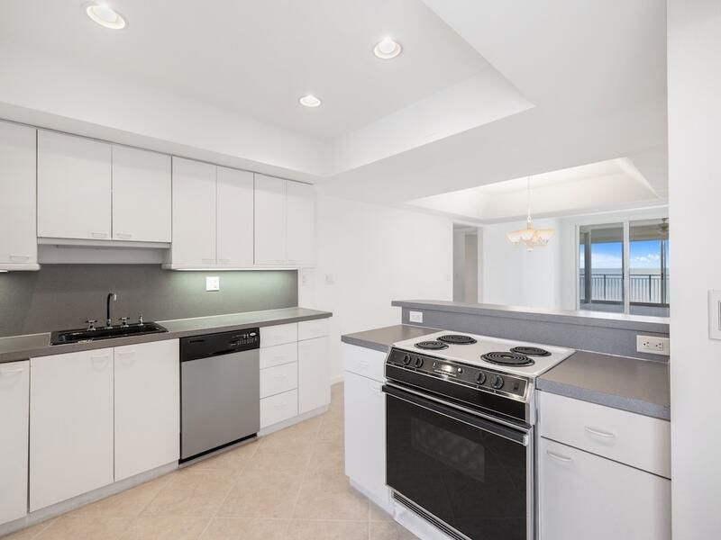 En Venta: $600,000 (2 camas, 2 baños, 1860 Pies cuadrados)