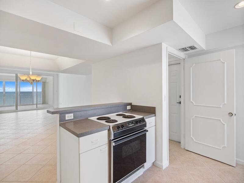 En Venta: $600,000 (2 camas, 2 baños, 1860 Pies cuadrados)