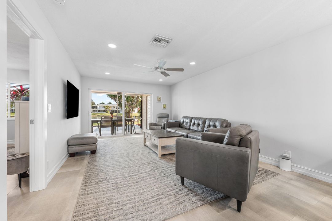 En Venta: $250,000 (2 camas, 2 baños, 953 Pies cuadrados)