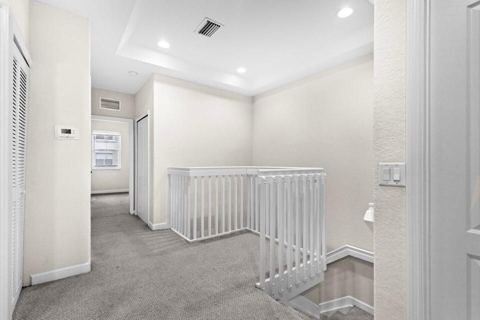 出租: $3,000 (3 贝兹, 2 浴室, 1705 平方英尺)