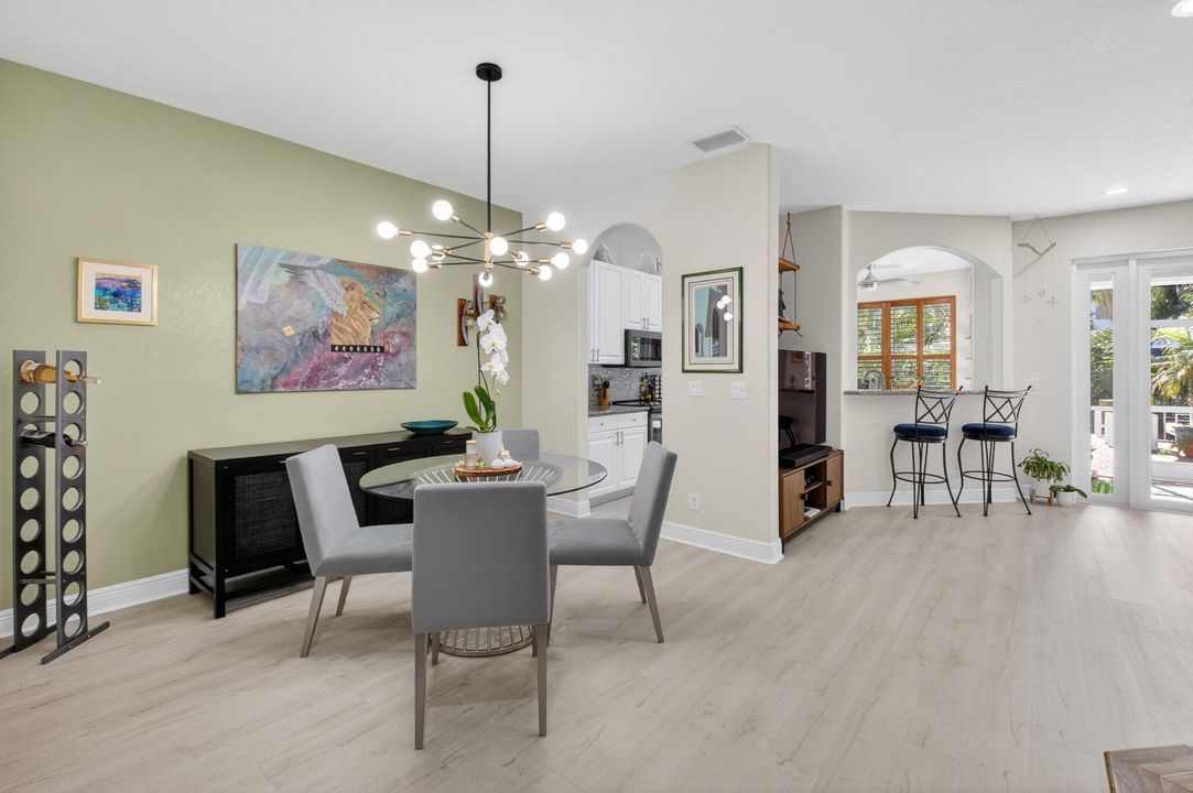 待售: $665,000 (3 贝兹, 2 浴室, 2433 平方英尺)