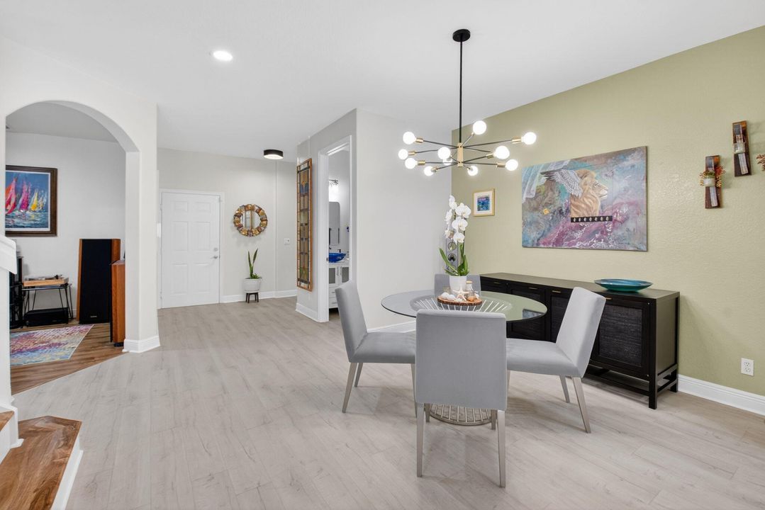 待售: $665,000 (3 贝兹, 2 浴室, 2433 平方英尺)