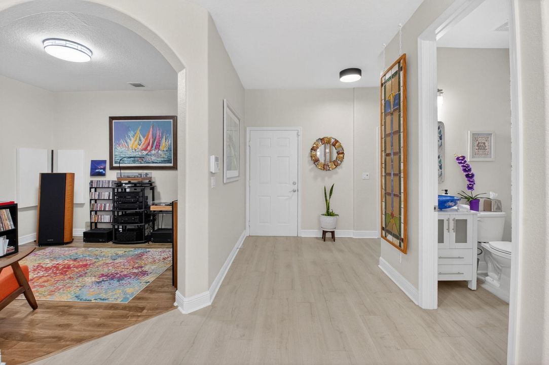 待售: $665,000 (3 贝兹, 2 浴室, 2433 平方英尺)