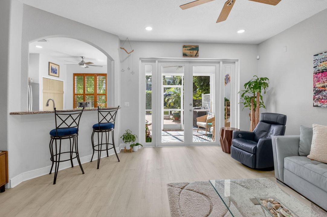 待售: $665,000 (3 贝兹, 2 浴室, 2433 平方英尺)