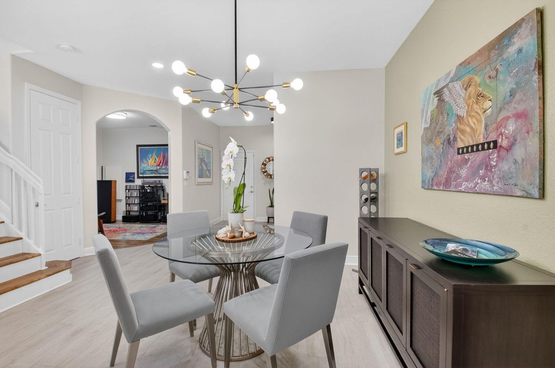 待售: $665,000 (3 贝兹, 2 浴室, 2433 平方英尺)