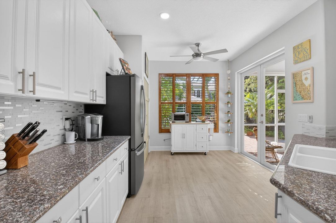 待售: $665,000 (3 贝兹, 2 浴室, 2433 平方英尺)