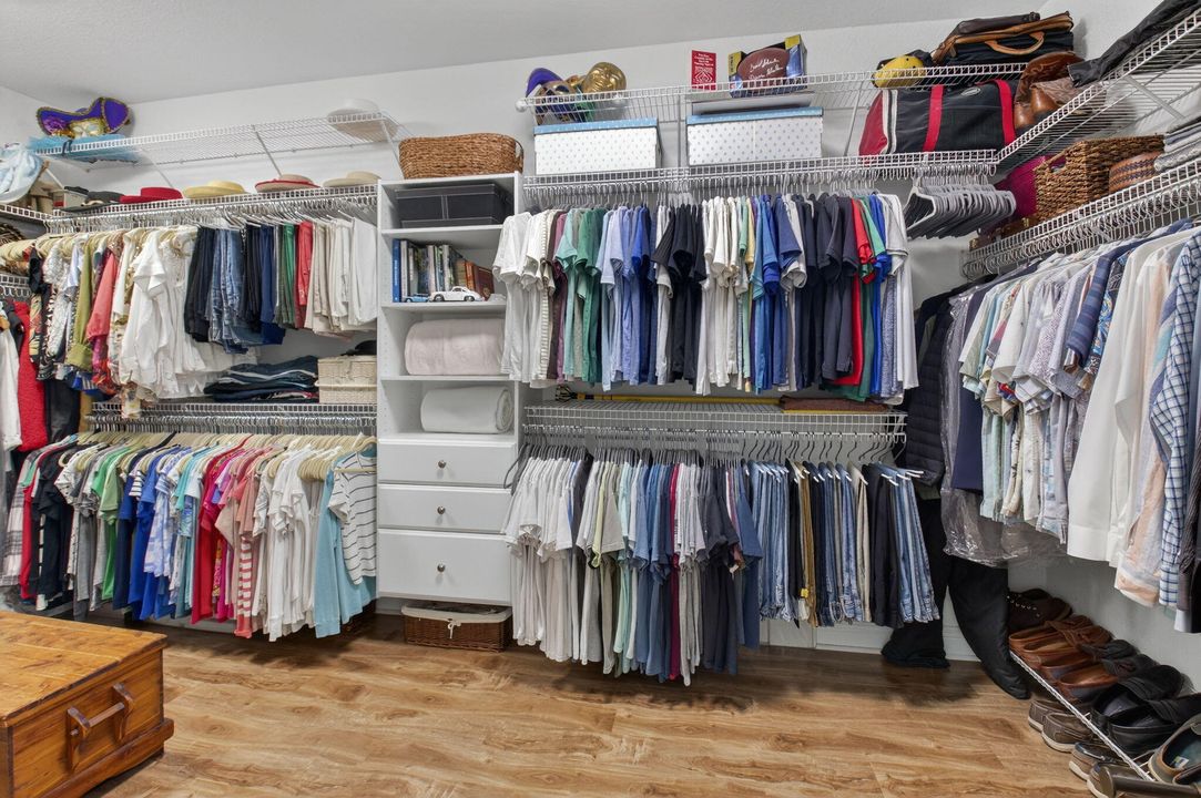 待售: $665,000 (3 贝兹, 2 浴室, 2433 平方英尺)