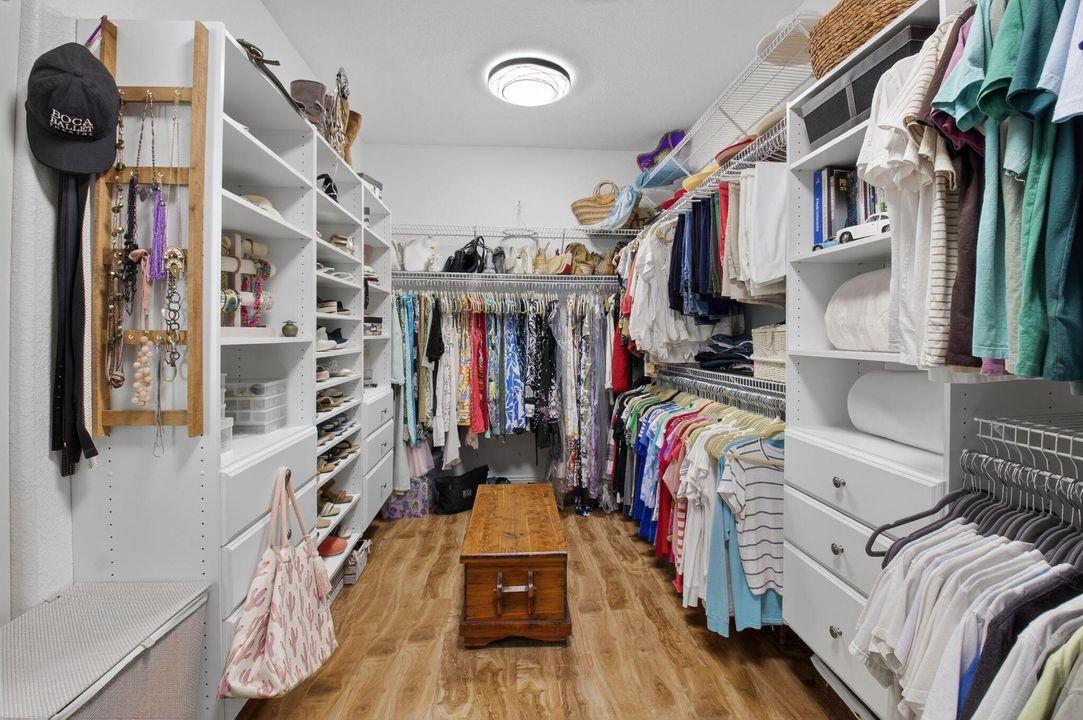 待售: $665,000 (3 贝兹, 2 浴室, 2433 平方英尺)