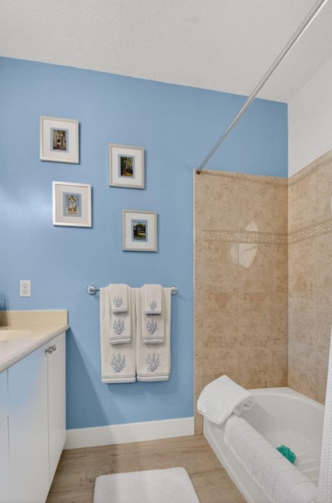 待售: $665,000 (3 贝兹, 2 浴室, 2433 平方英尺)