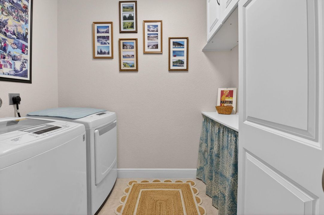 待售: $665,000 (3 贝兹, 2 浴室, 2433 平方英尺)