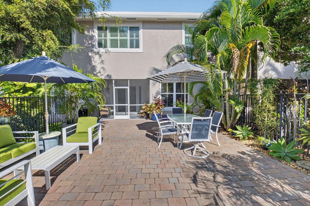 待售: $665,000 (3 贝兹, 2 浴室, 2433 平方英尺)