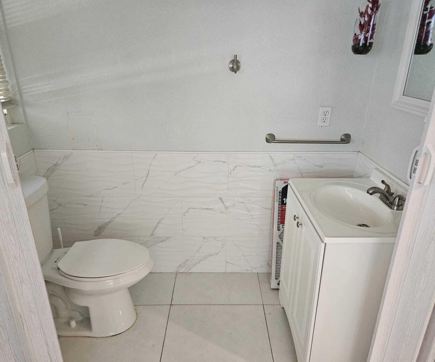 出租: $3,500 (3 贝兹, 2 浴室, 2076 平方英尺)