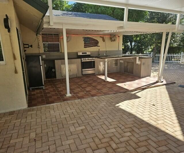 出租: $3,500 (3 贝兹, 2 浴室, 2076 平方英尺)