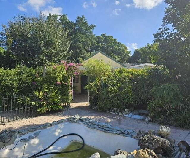 出租: $3,500 (3 贝兹, 2 浴室, 2076 平方英尺)