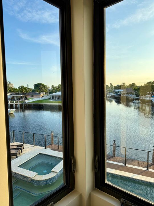 En Venta: $2,990,000 (4 camas, 3 baños, 2839 Pies cuadrados)