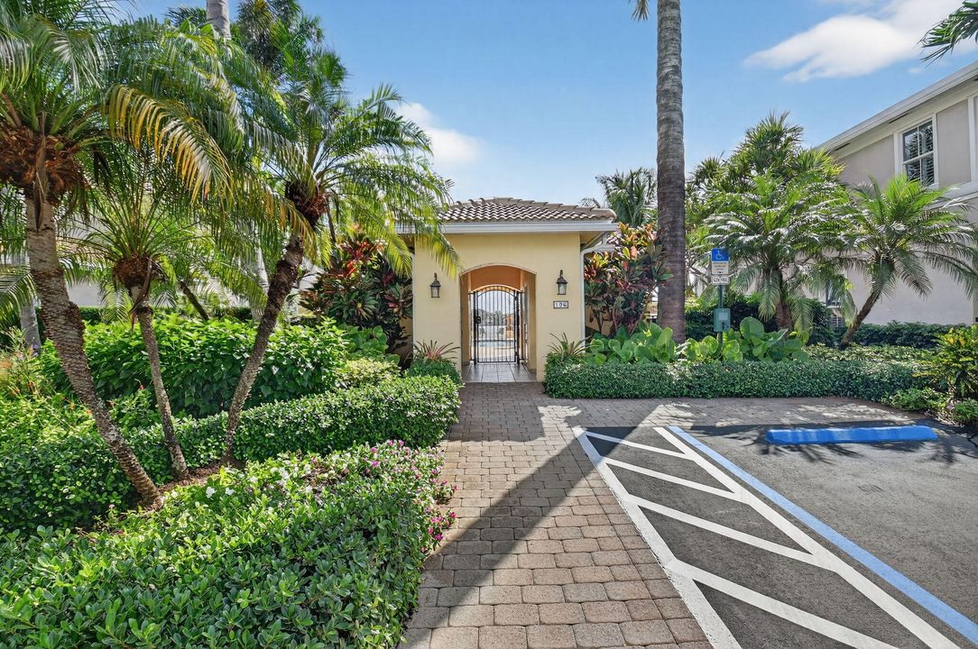 待售: $665,000 (3 贝兹, 2 浴室, 2433 平方英尺)