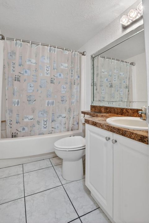 For Sale: $310,000 (2 beds, 2 baths, 1230 Square Feet)