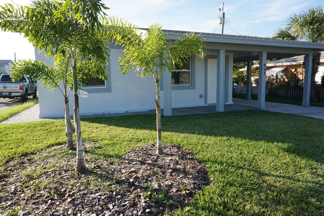 For Rent: $2,550 (3 beds, 2 baths, 1100 Square Feet)