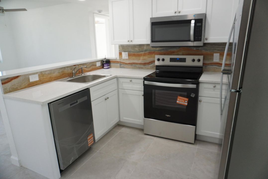 For Rent: $2,550 (3 beds, 2 baths, 1100 Square Feet)