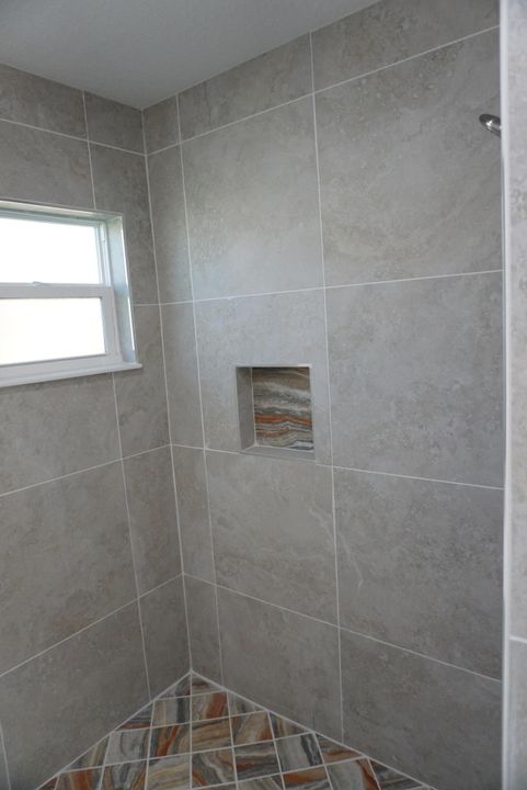 For Rent: $2,550 (3 beds, 2 baths, 1100 Square Feet)