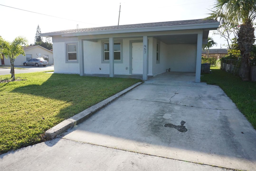 For Rent: $2,550 (3 beds, 2 baths, 1100 Square Feet)