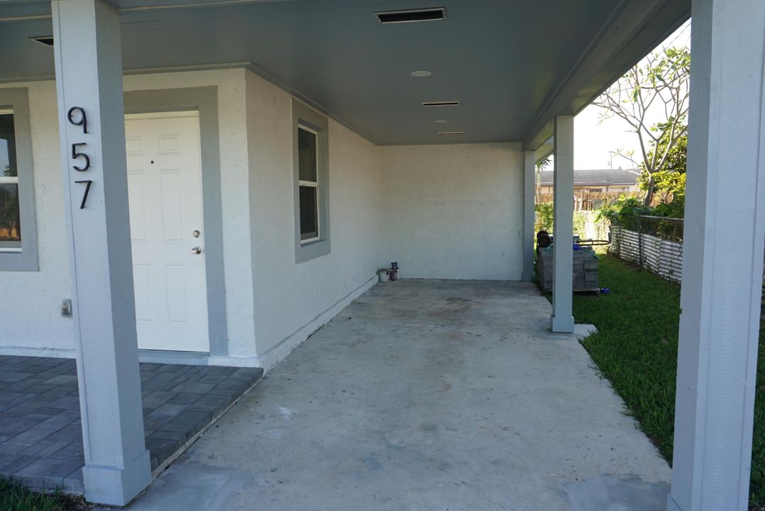 For Rent: $2,550 (3 beds, 2 baths, 1100 Square Feet)