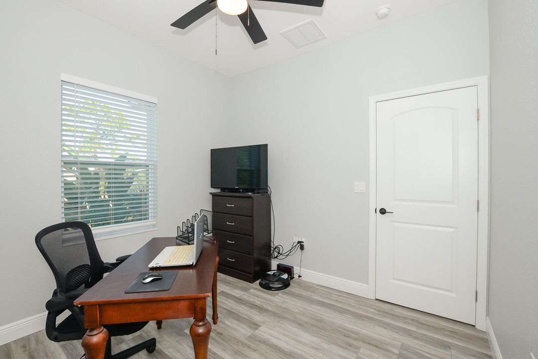 For Sale: $335,000 (3 beds, 2 baths, 1192 Square Feet)