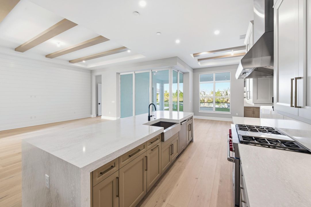 For Sale: $6,900,000 (5 beds, 6 baths, 5481 Square Feet)