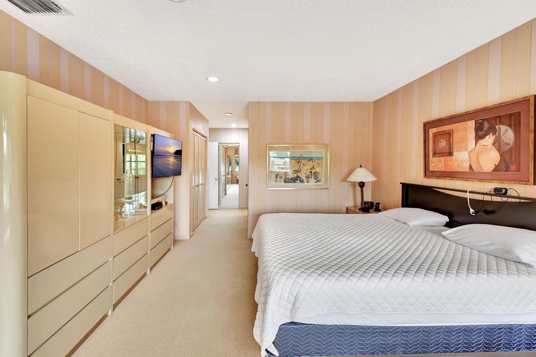 待售: $124,900 (3 贝兹, 2 浴室, 1809 平方英尺)