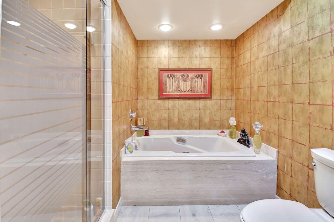 待售: $124,900 (3 贝兹, 2 浴室, 1809 平方英尺)