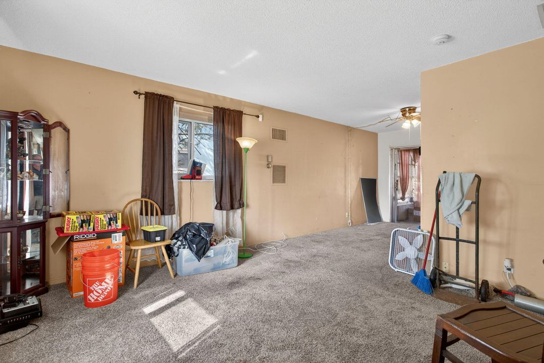 For Sale: $330,000 (2 beds, 2 baths, 1008 Square Feet)