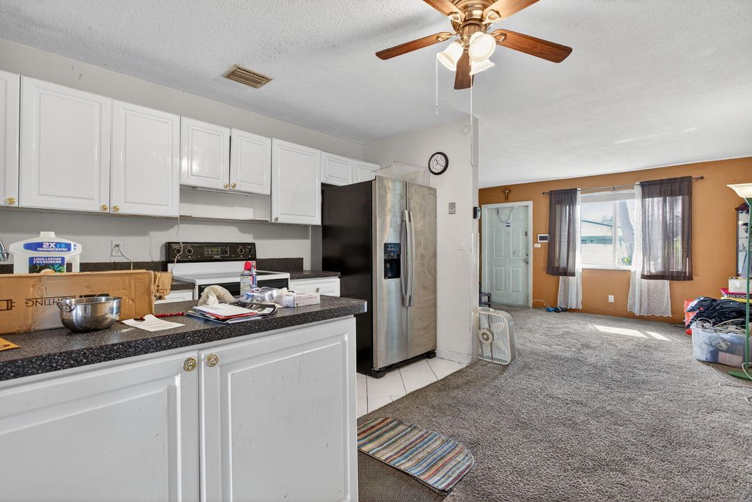 For Sale: $330,000 (2 beds, 2 baths, 1008 Square Feet)