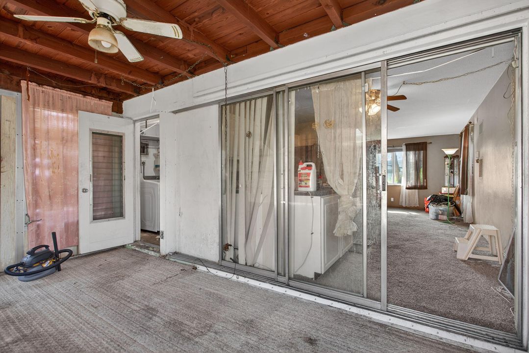 For Sale: $330,000 (2 beds, 2 baths, 1008 Square Feet)