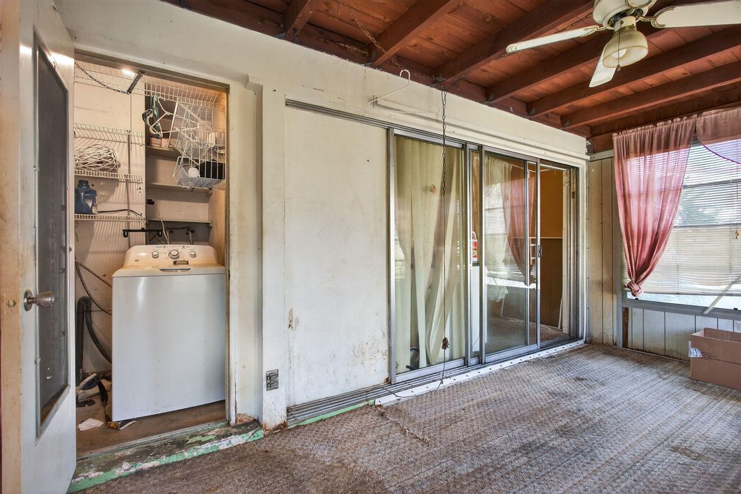 For Sale: $330,000 (2 beds, 2 baths, 1008 Square Feet)