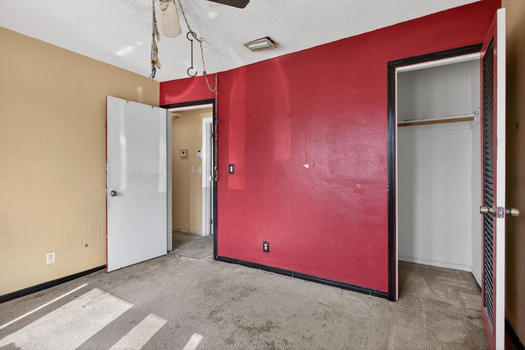 For Sale: $330,000 (2 beds, 2 baths, 1008 Square Feet)