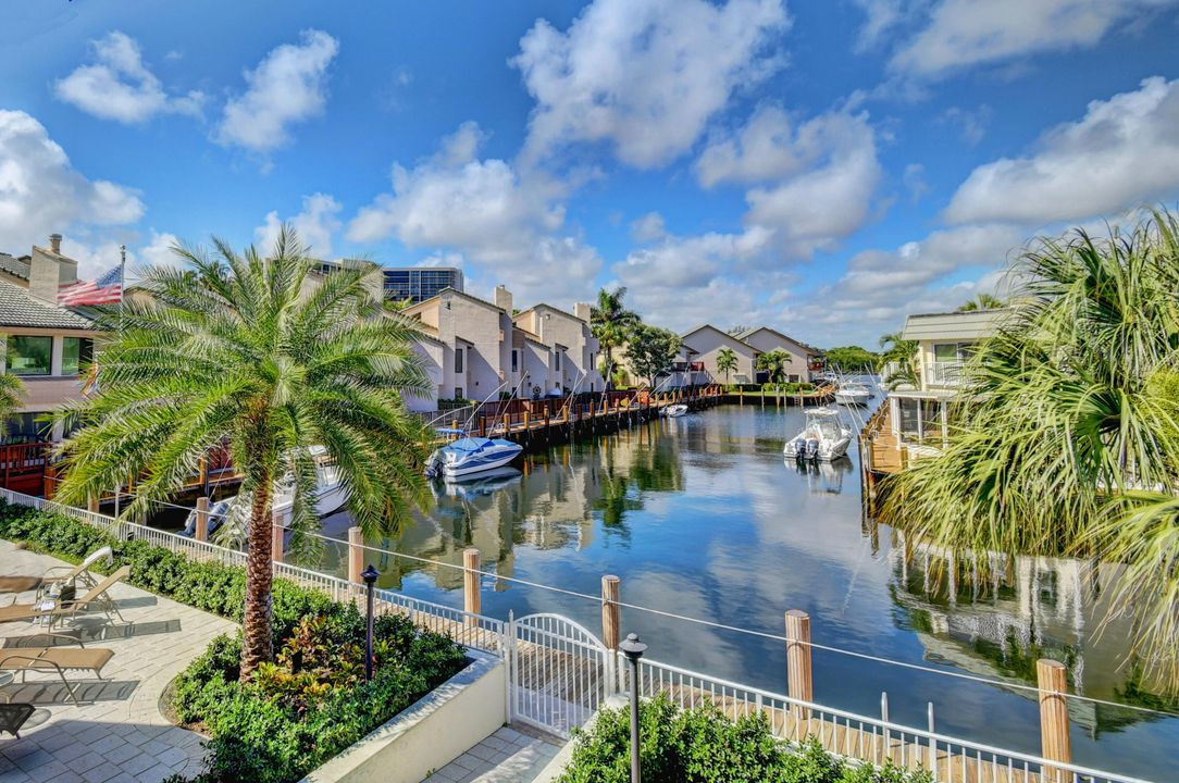 待售: $925,000 (3 贝兹, 2 浴室, 1562 平方英尺)