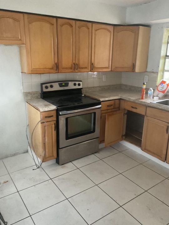 待售: $339,000 (3 贝兹, 2 浴室, 1140 平方英尺)