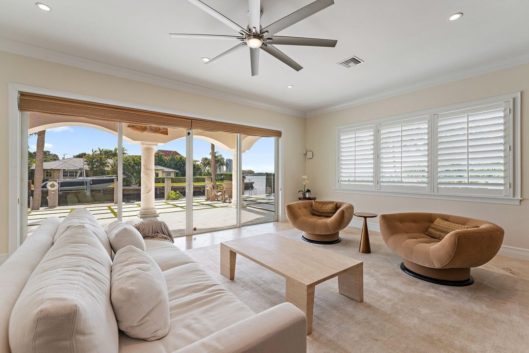 На продажу: $6,875,000 (3 спален, 2 ванн, 4217 Квадратных фут)