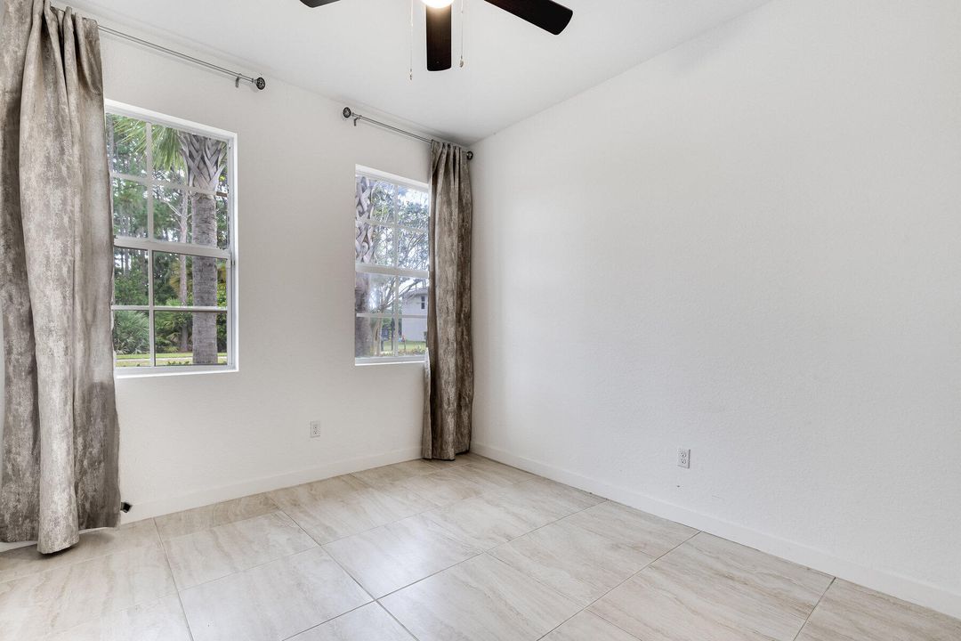 待售: $550,000 (4 贝兹, 2 浴室, 1733 平方英尺)