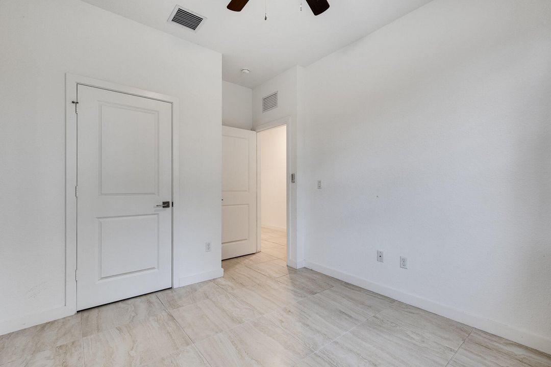 待售: $550,000 (4 贝兹, 2 浴室, 1733 平方英尺)